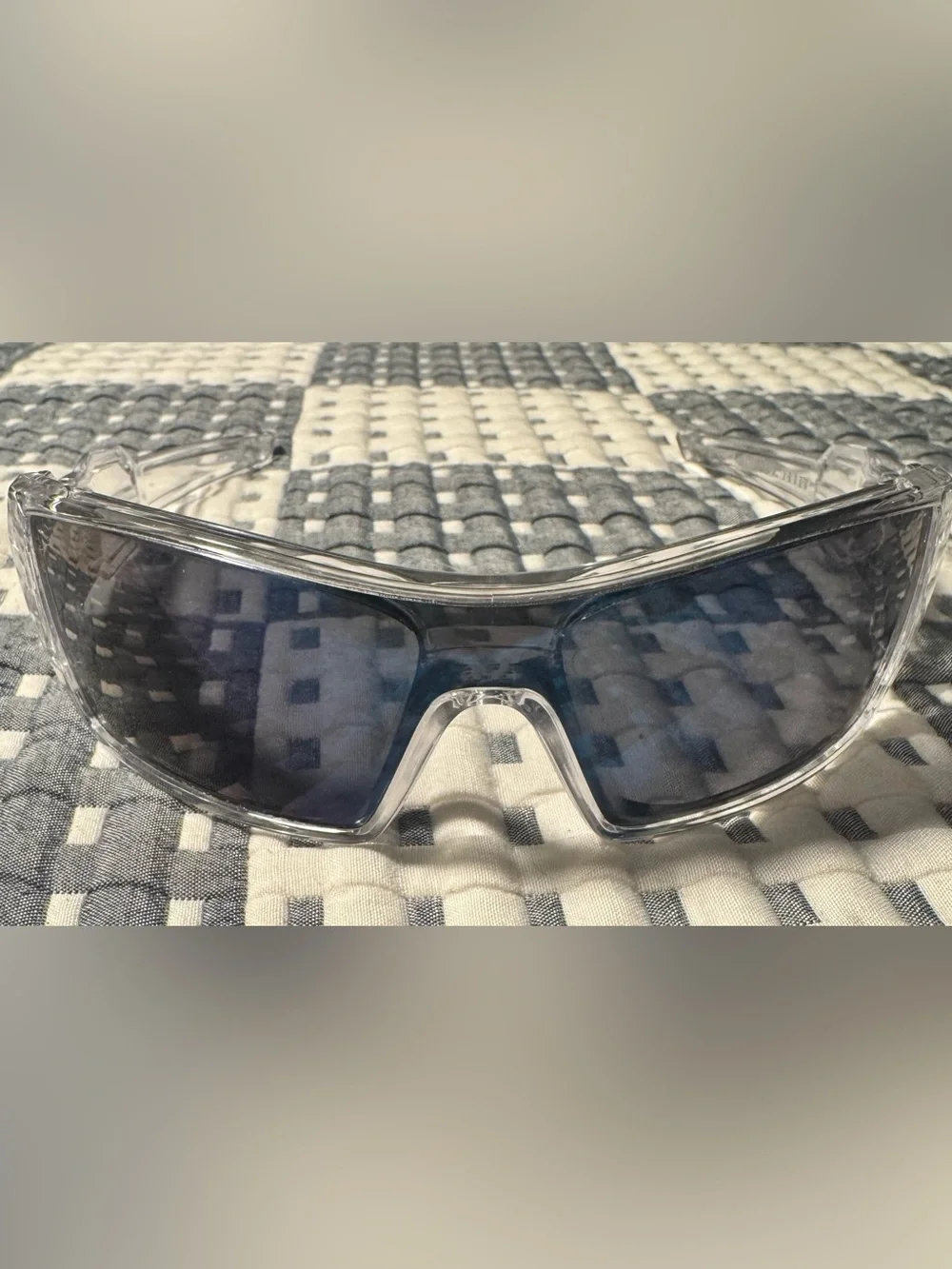 Oakley Oil Rig Sunglasses Clear Crystal Frame Black Shield Lens Y2K Style 2010’s